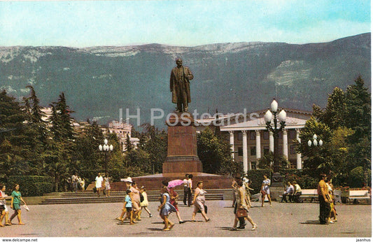 Yalta resort - monument to Lenin - 1976 - Ukraine USSR - unused - JH Postcards