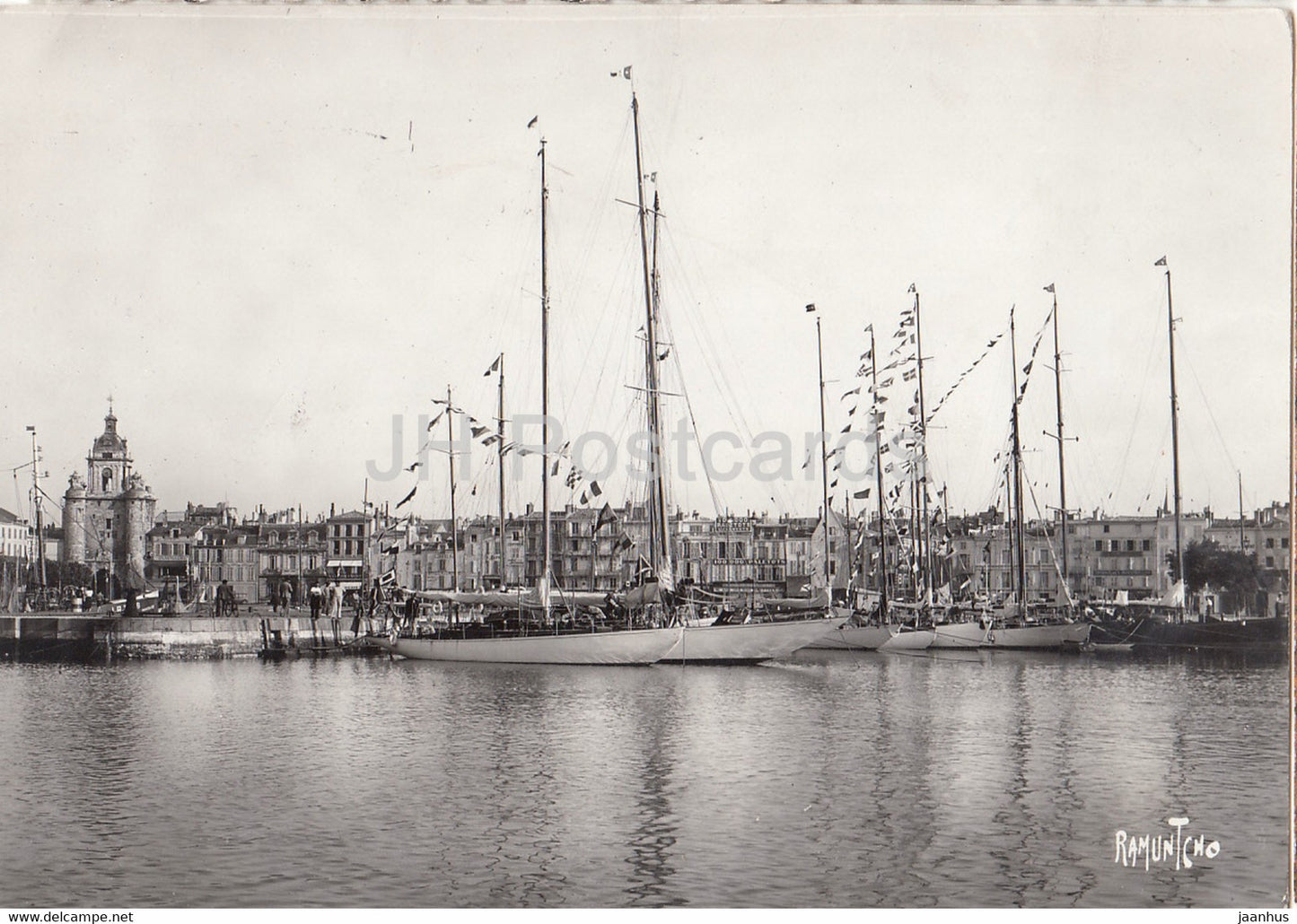 Port de La Rochelle - Bassin Interieur - sailing boat - old postcard - France - unused - JH Postcards