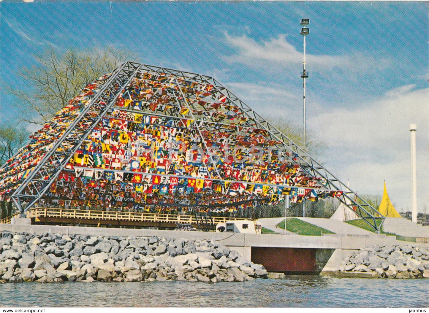 Lausanne - Exposition Nationale Suisse  - 1 - La Pyramide des drapeaux - 1964 - Switzerland - used - JH Postcards
