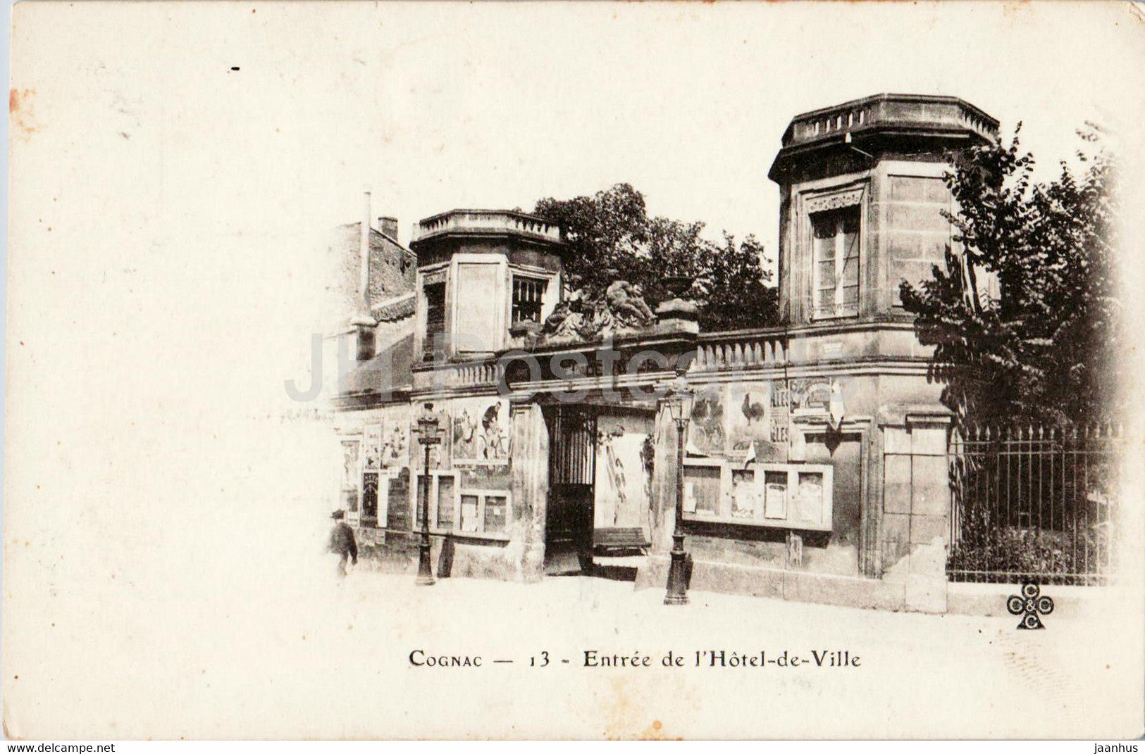 Cognac - Entree de l'Hotel de Ville - 13 - old postcard - France - used - JH Postcards