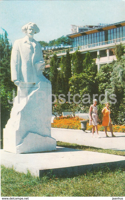 Alushta - monument to writer Sergeyev-Tsensky - Crimea - 1980 - Ukraine USSR - unused - JH Postcards