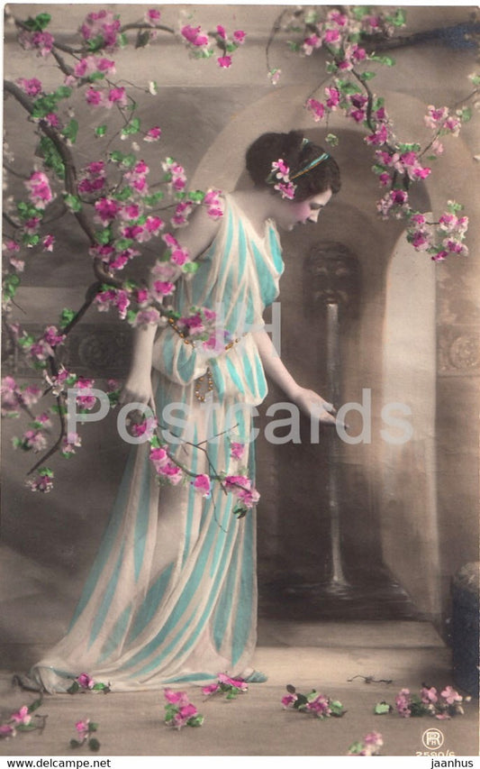 woman - runic letter - 2590/6 - old postcard - 1910 - used - JH Postcards