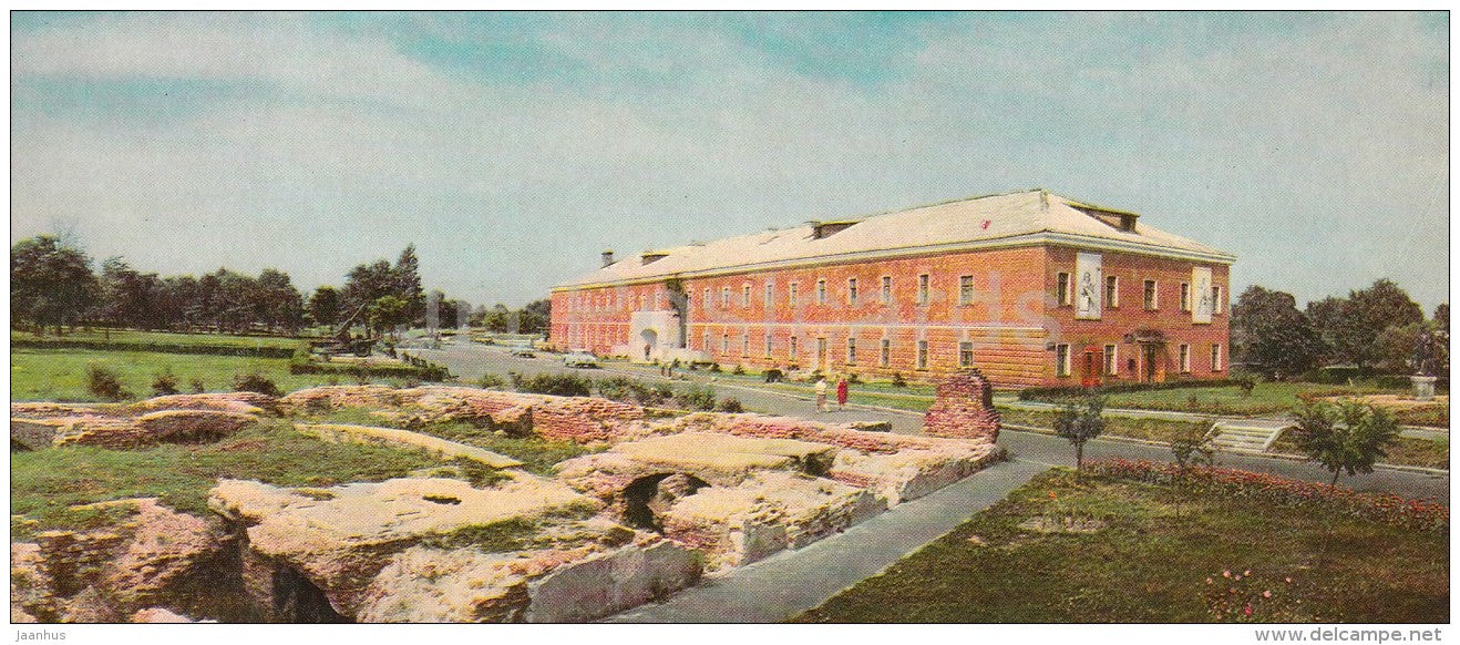 Brest Fortress Defence Museum - Brest Fortress - Belarus USSR - 1967 - unused - JH Postcards