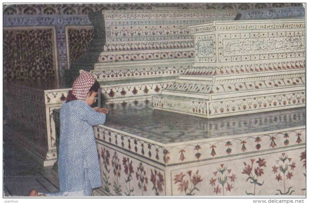 Inside Taj Mahal , Agra - the tomb of Mumtaz Mahal - religion - India - unused - JH Postcards