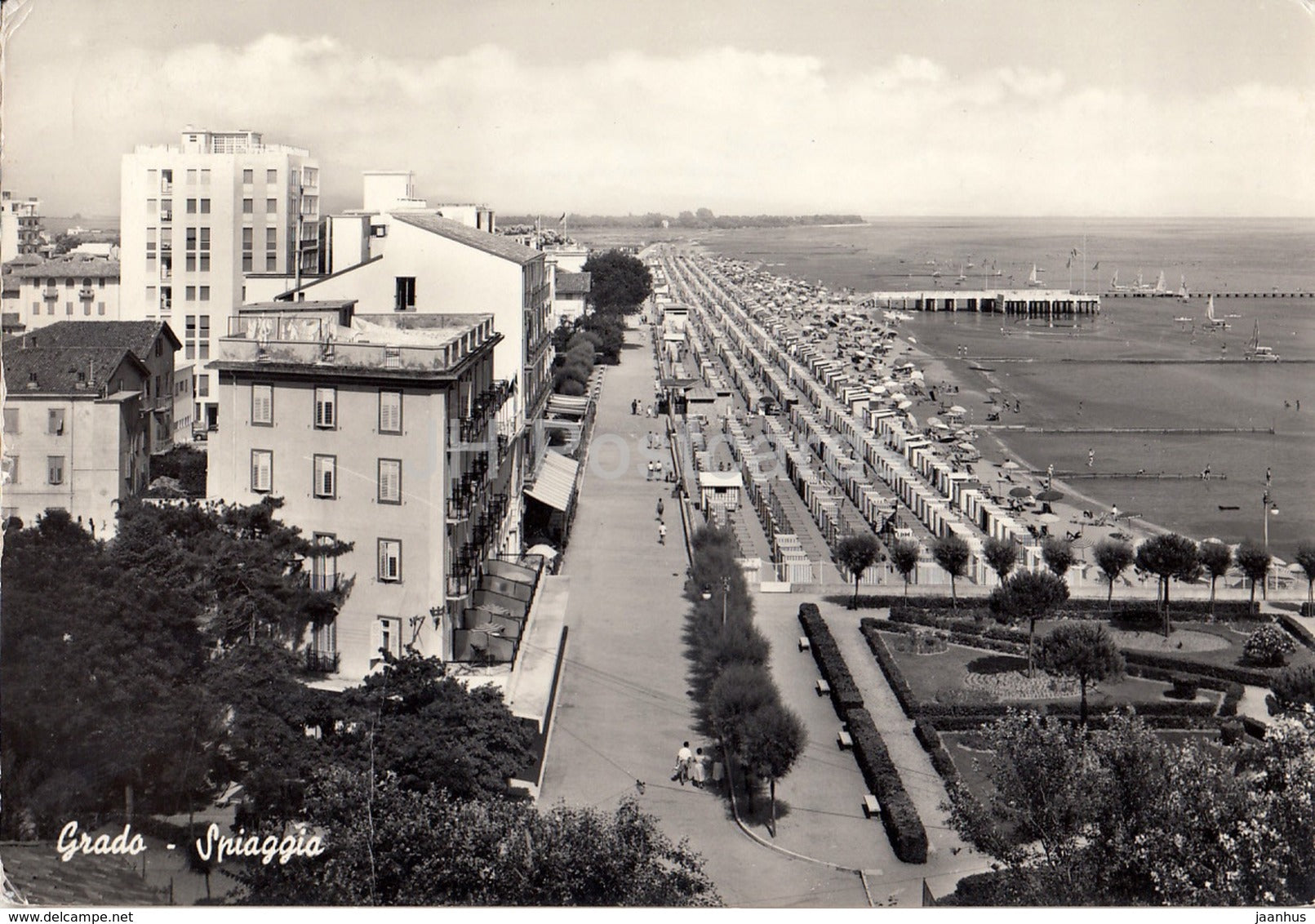 Grado - Spiaggia - beach - Italy - 1960 - used - JH Postcards