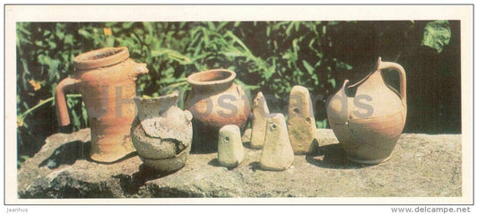 pottery and fishing net sinkers - Chersonesos - archaeology site reserve - 1984 - Ukraine USSR - unused - JH Postcards