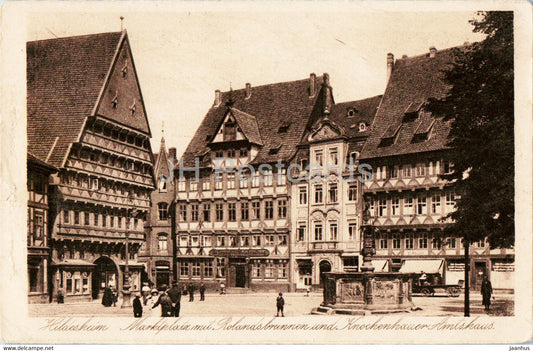 Hildesheim - Marktplatz mit Rolandsbrunnen und Knochenbauer Amtshaus - 20145 - old postcard - Germany - unused - JH Postcards