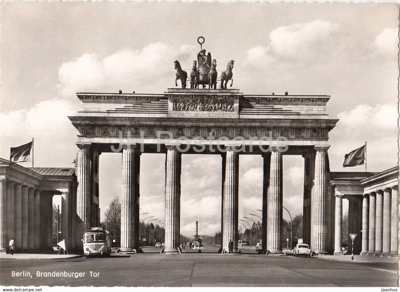 Berlin - Das Branderburger Tor - bus - 1963 - Germany - used - JH Postcards