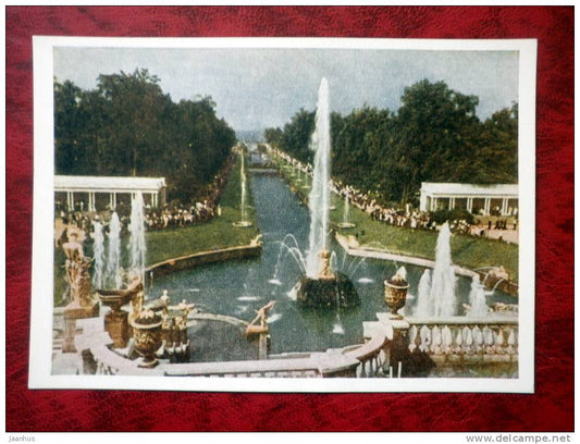 Petrodvorets - view of the sea channel - fountains - 1955 - Russia - USSR - unused - JH Postcards