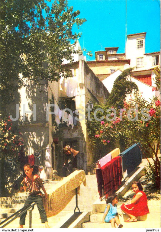 Lisbon - Lisboa - Um recanto de Alfama - An angle of alfama - Old Town - children - 1986 - Portugal - used - JH Postcards