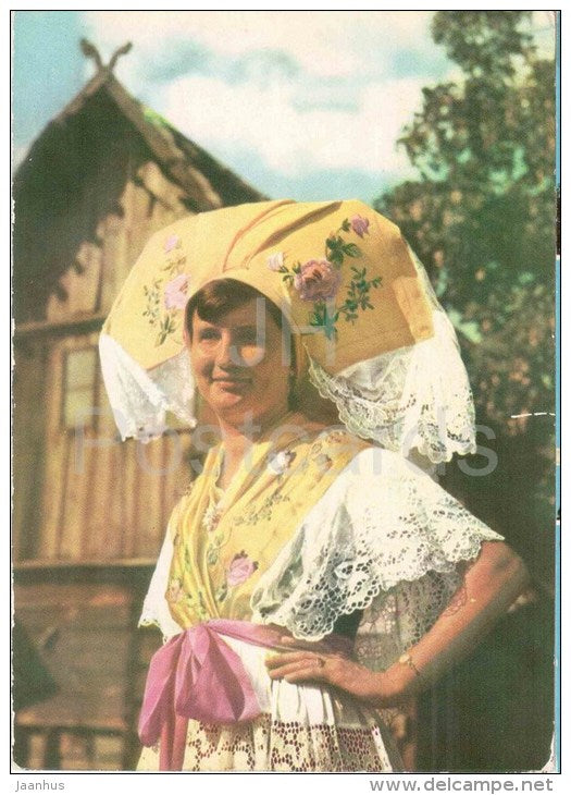 Niedersorbische Festtracht - folk costumes - Germany - 1975 gelaufen - JH Postcards