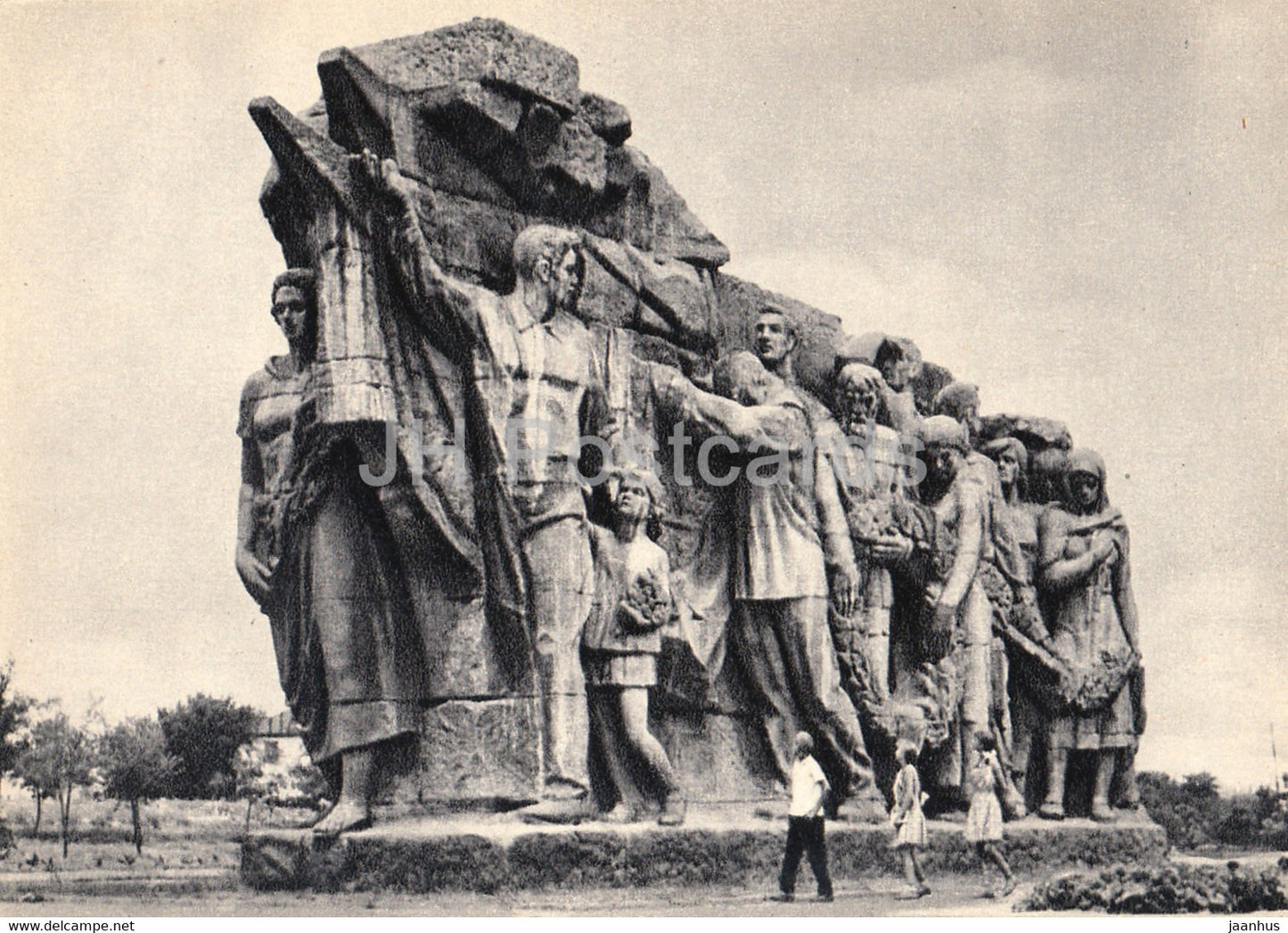 Mamayev Kurgan - Volgograd - sculptural group of the introductory part of the ensemble - 1968 - Russia USSR - unused - JH Postcards