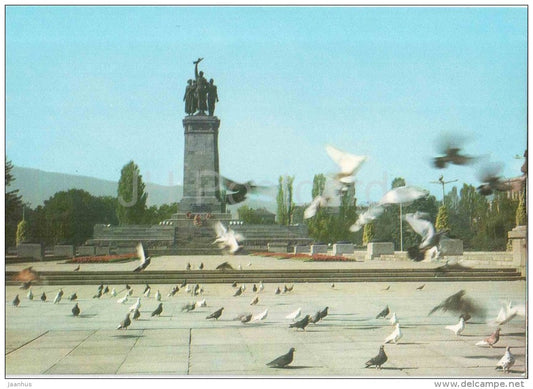 monument to Soviet Army - 1 - dove - birds - Sofia - 2672 - Bulgaria - unused - JH Postcards