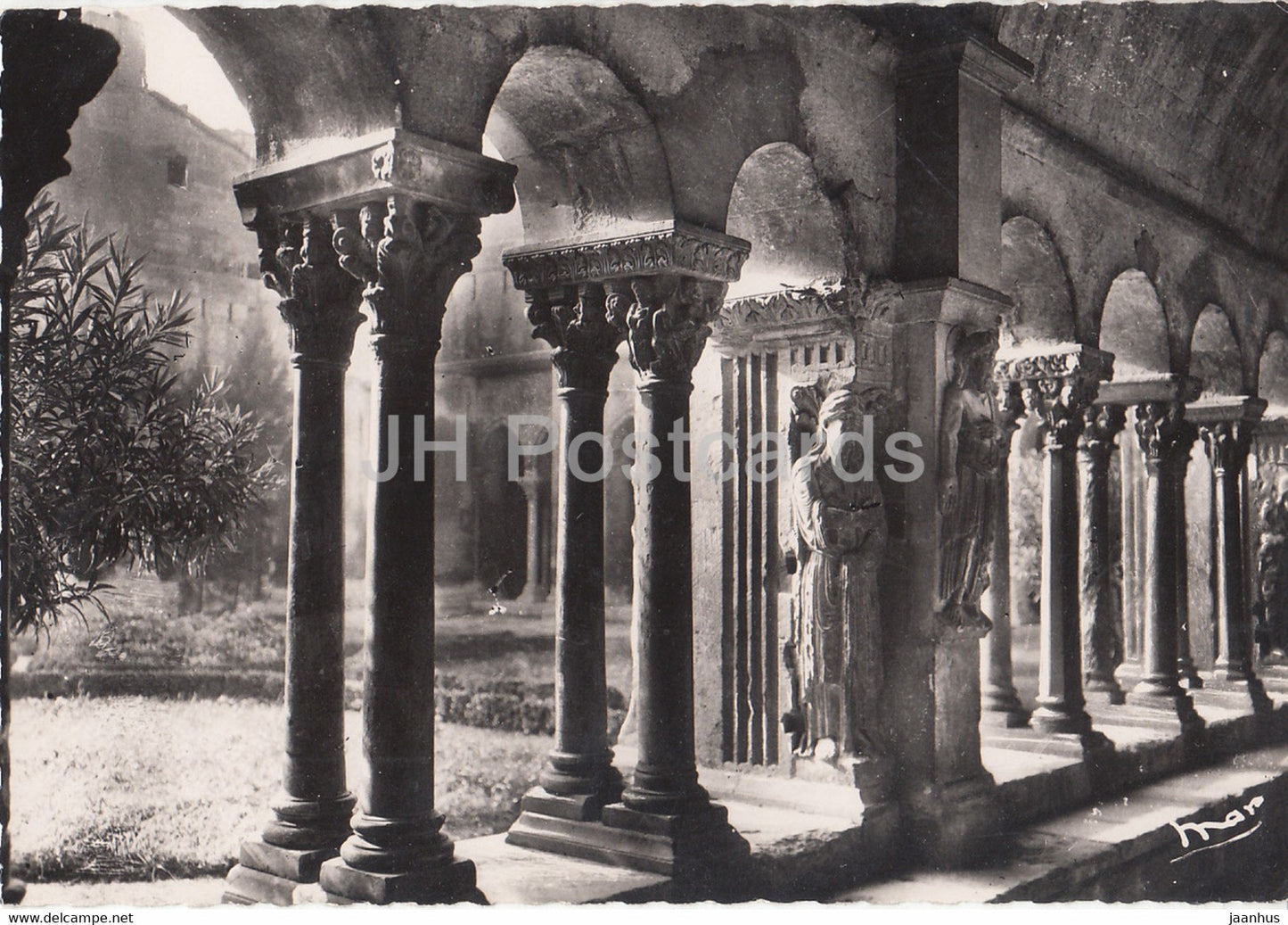 Arles - Cloitre Saint Trophime - 393 - cloister - France - unused - JH Postcards