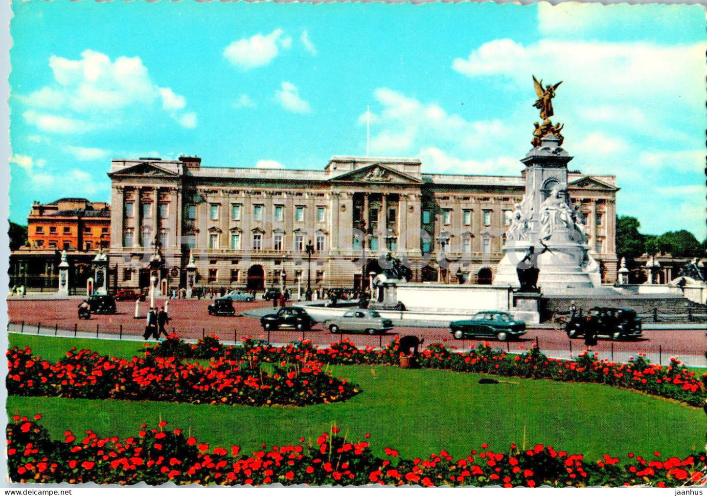 London - Buckingham Palace and Victoria Memorial - LD/5 - England - United Kingdom - used