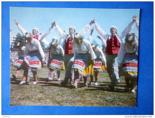 The Gull , an ensemble from Parnu - folk costumes - dance festival - large format card - 1975 - Estonia USSR - unused - JH Postcards