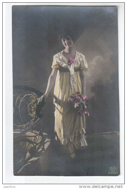 woman - flowers - EAS 5403/4 - old postcard - circulated in Estonia - used - JH Postcards