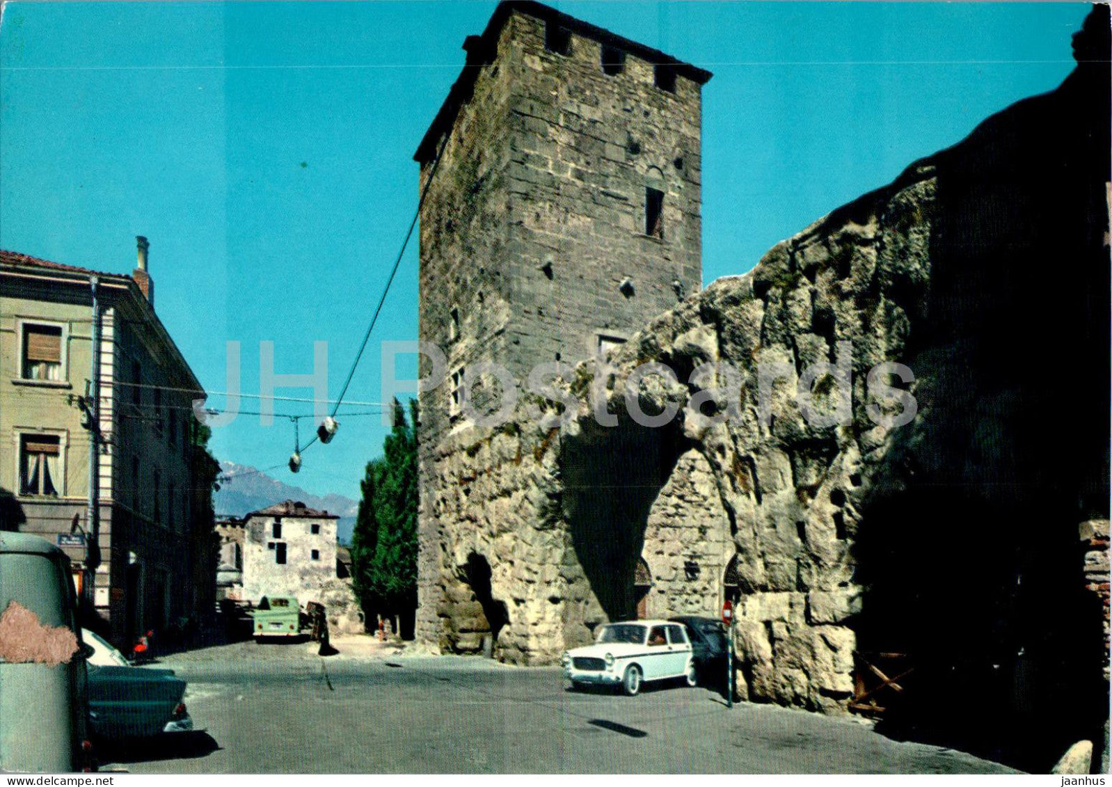 Aosta - Porte Pretoriane - Praetorian Gates - car - 43 - Italy - unused - JH Postcards