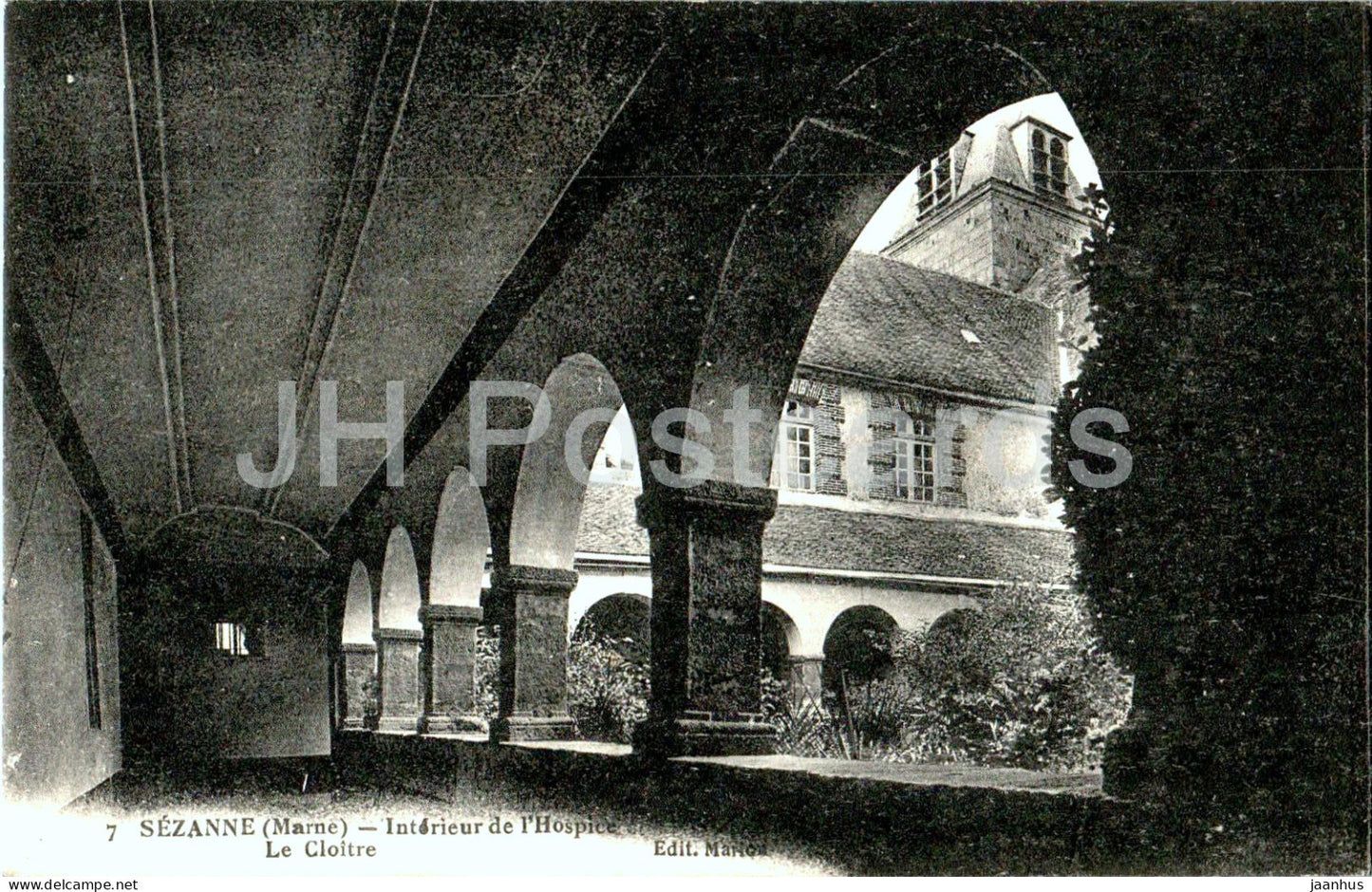 Sezanne - Interieur de l'Hospice - Le Cloitre - 7 - old postcard - France - unused - JH Postcards
