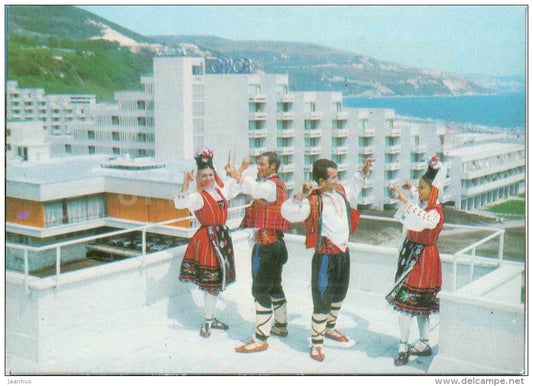 national Ensemble - people in folk costumes - resort Albena - 5710 - Bulgaria - unused - JH Postcards