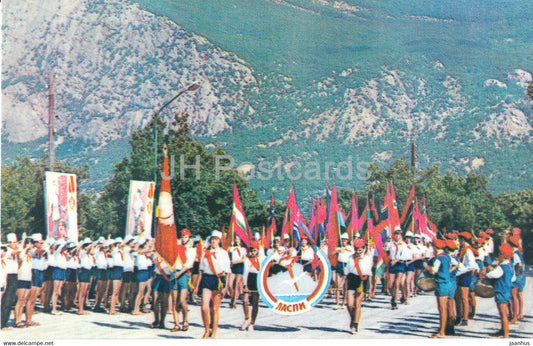 Sevastopol - solemn line in the pioneer camp Laspi - Crimea - 1969 - Ukraine USSR - unused - JH Postcards