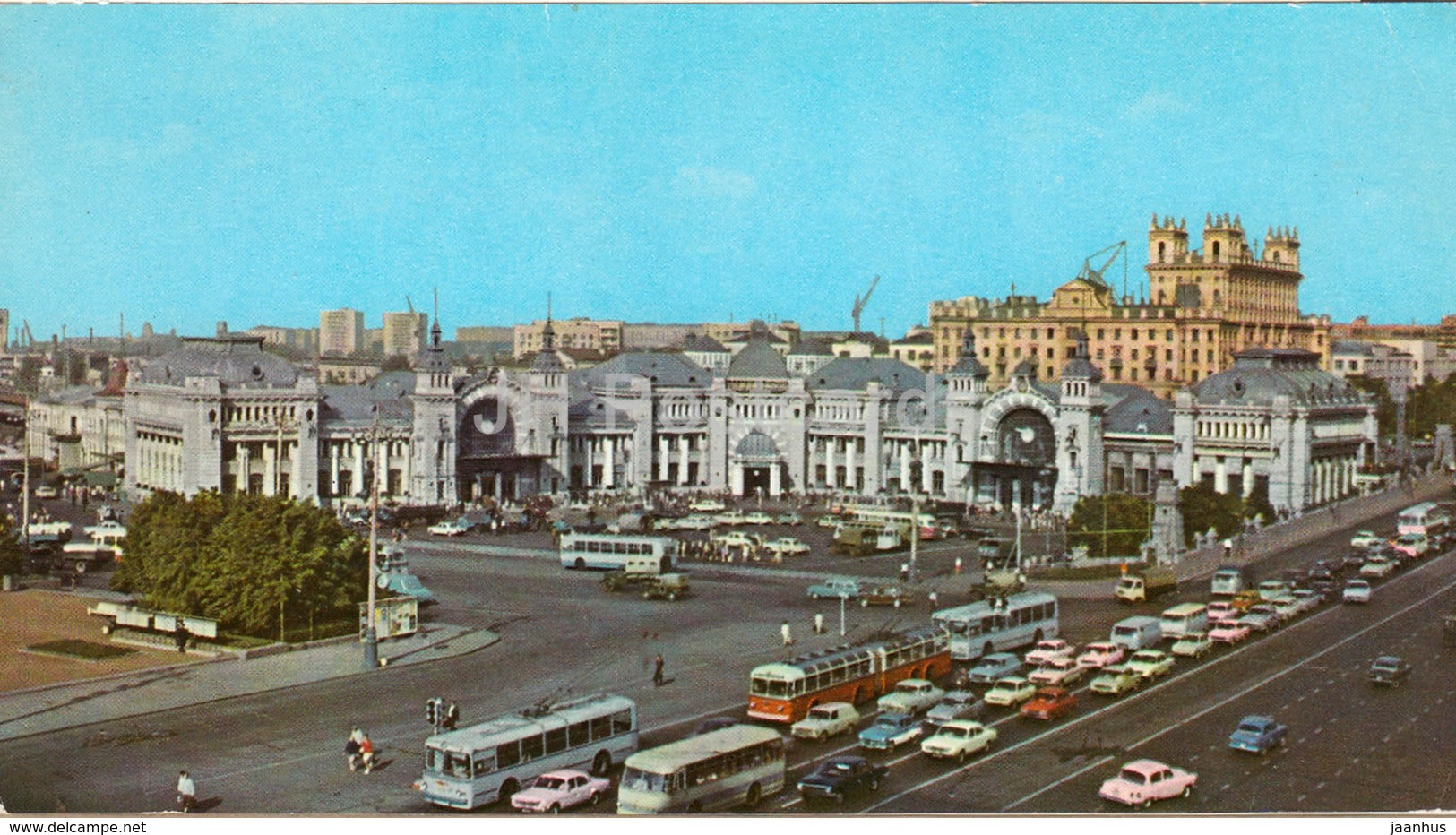 Moscow - Byelorussky Railway Station - trolleybus - bus - cars - Russia USSR - unused - JH Postcards