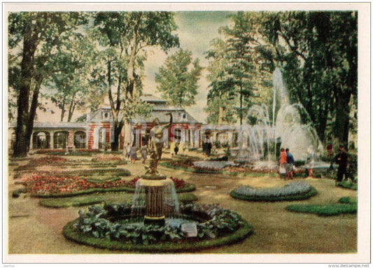 view of Monplaisir - fountain - Petrodvorets - 1964 - Russia USSR - unused - JH Postcards