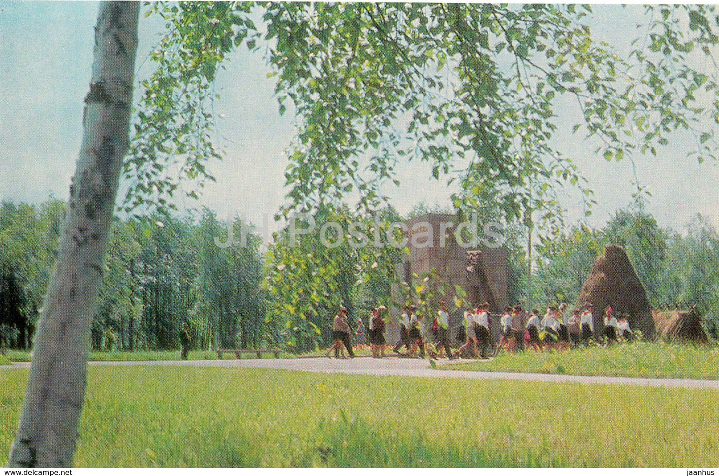 Razliv - Pioneers visiting The Hut - Lenin Memorial - 1969 - Russia USSR -  unused - JH Postcards