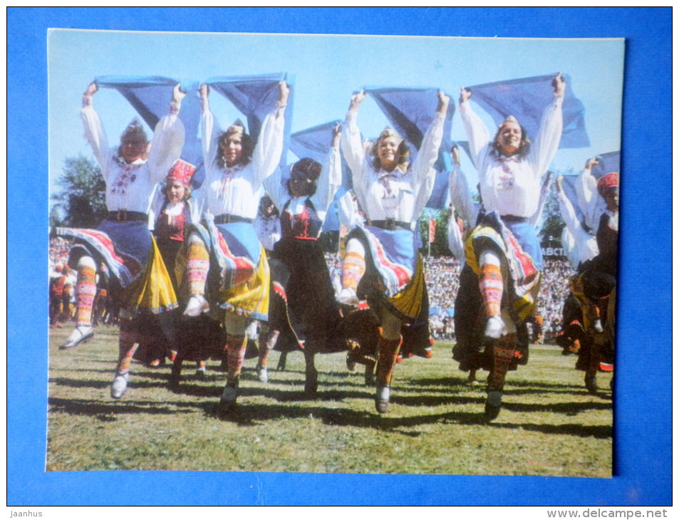 Estonian folk dancers 3 - folk costumes - dance festival - large format card - 1975 - Estonia USSR - unused - JH Postcards