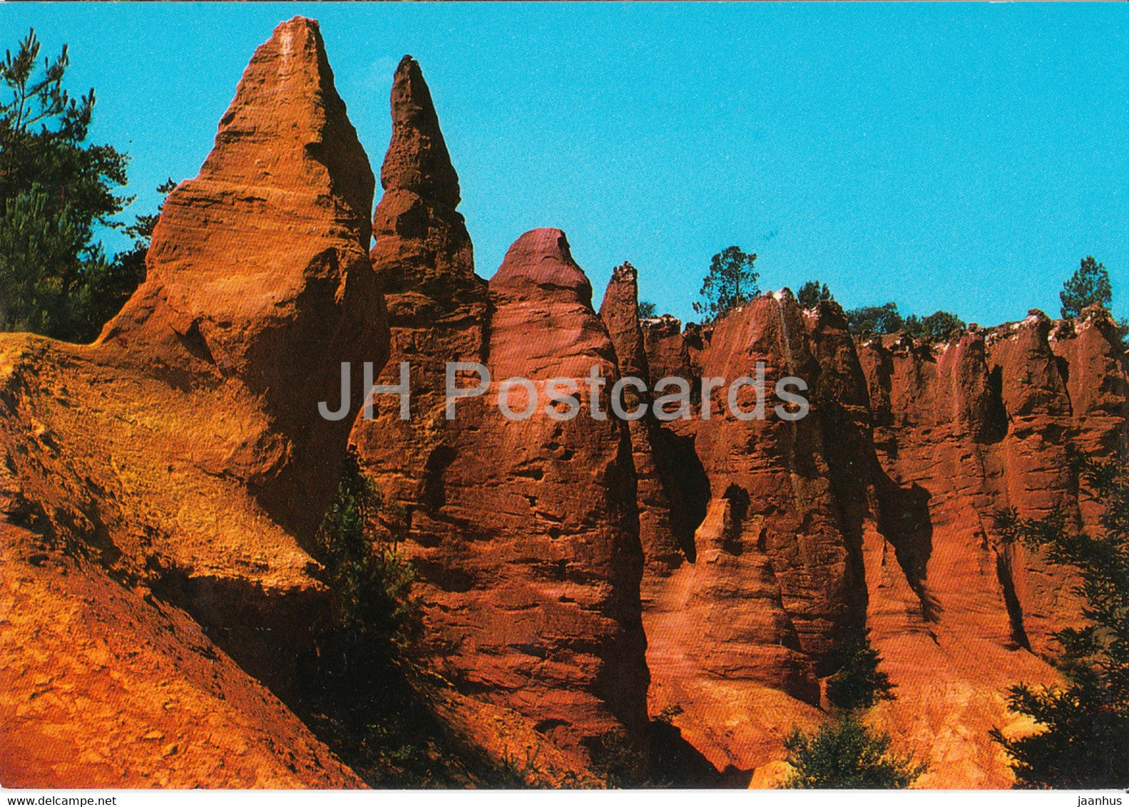 Roussillon - Ses Falaises d'Or et de Sang - Cirque des Aiguilles - 4057 - France - unused - JH Postcards