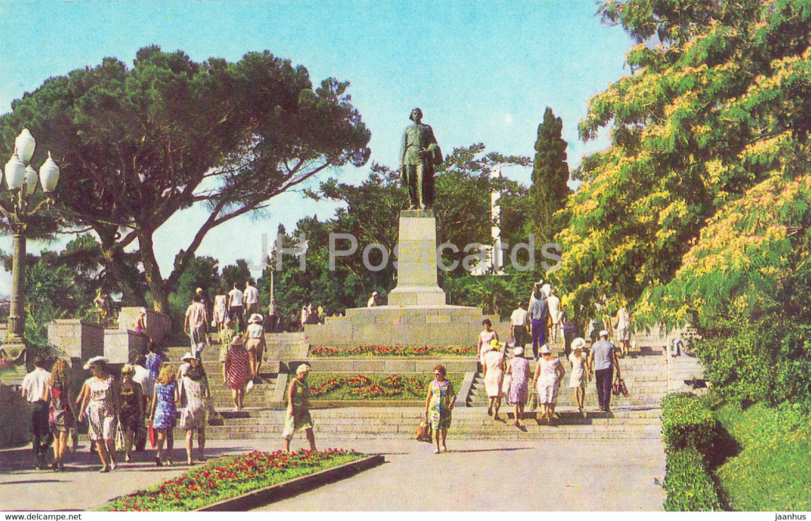 Yalta - Crimea - monument to Russian writer Gorky - 1976 - Ukraine USSR - unused - JH Postcards