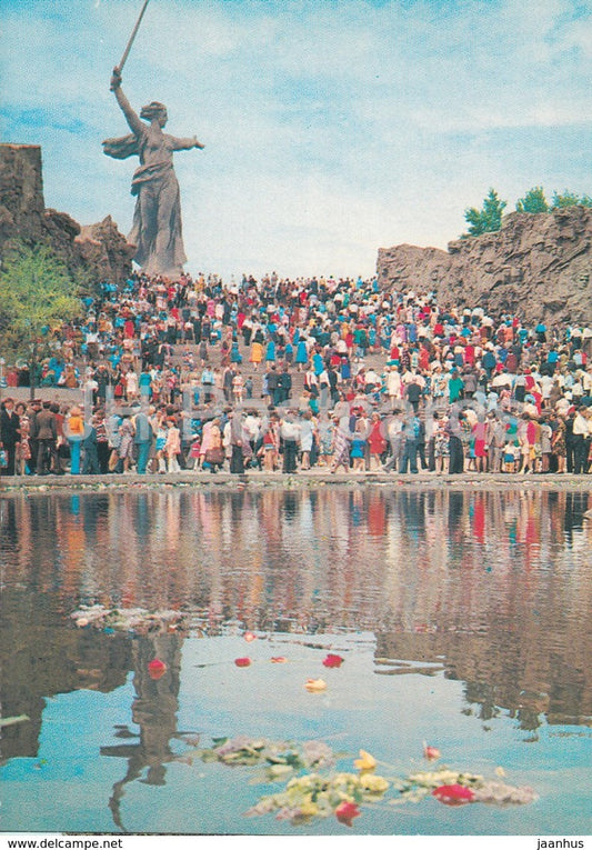 Volgograd - Mamayev Kurgan - Motherland monument - 1981 - Russia USSR - unused - JH Postcards