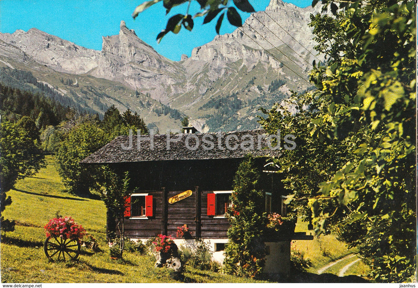 Chalet typiquement valaisan - Au pied de la Dent de Chamosentse - 1977 - Switzerland - used - JH Postcards