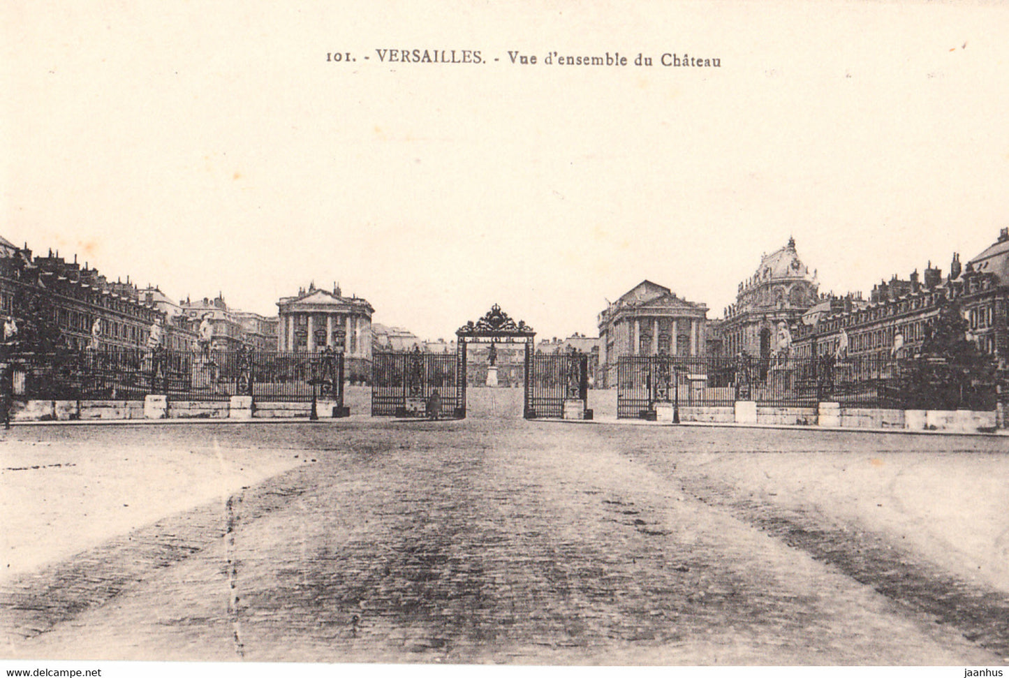 Versailles - Vue d'ensemble du Chateau - old postcard - 101 - France - unused - JH Postcards
