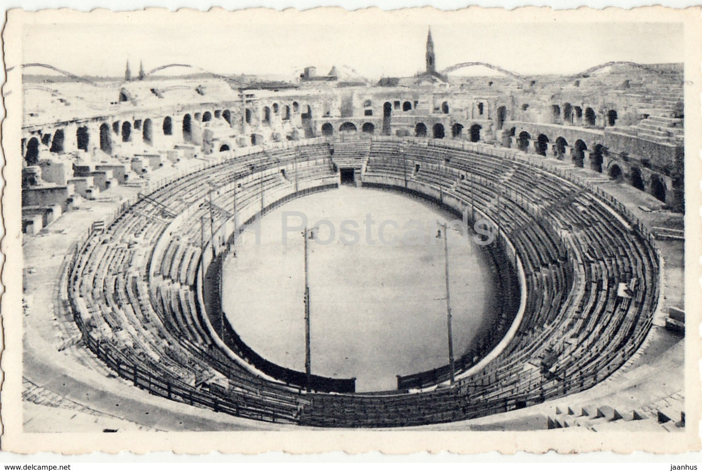 Nimes - Vue Interieur des Arenes romaines - 2597 - old postcard - France - used - JH Postcards