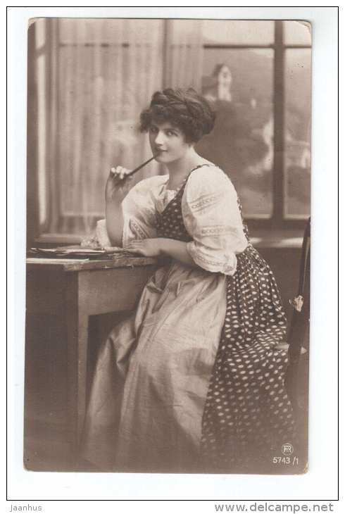 Woman - 5743/1 - old postcard - circulated in Estonia 1920 Tartu - sent to military regiment - used - JH Postcards