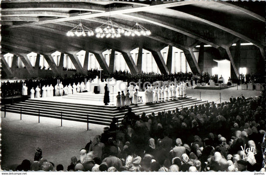 Lourdes - Basilique St Pie X - Pendant la Celebration d'un office - 8 - 1962 - France - used - JH Postcards