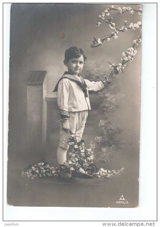 Boy - flowers - PH 5975/3 - old postcard - circulated in Estonia - used - JH Postcards