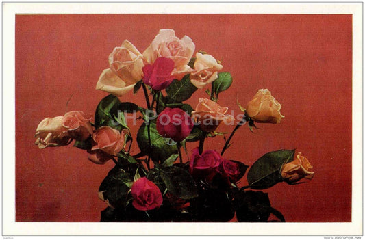 bouquet of red pink and yellow - flowers - Russia USSR - unused - JH Postcards