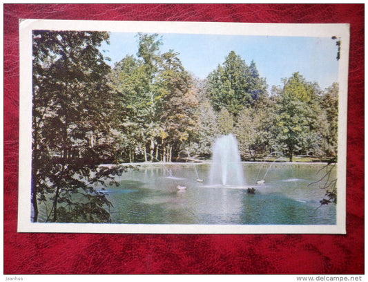 Petrodvorets - Sandy pond - fountains - Russia - USSR - unused - JH Postcards