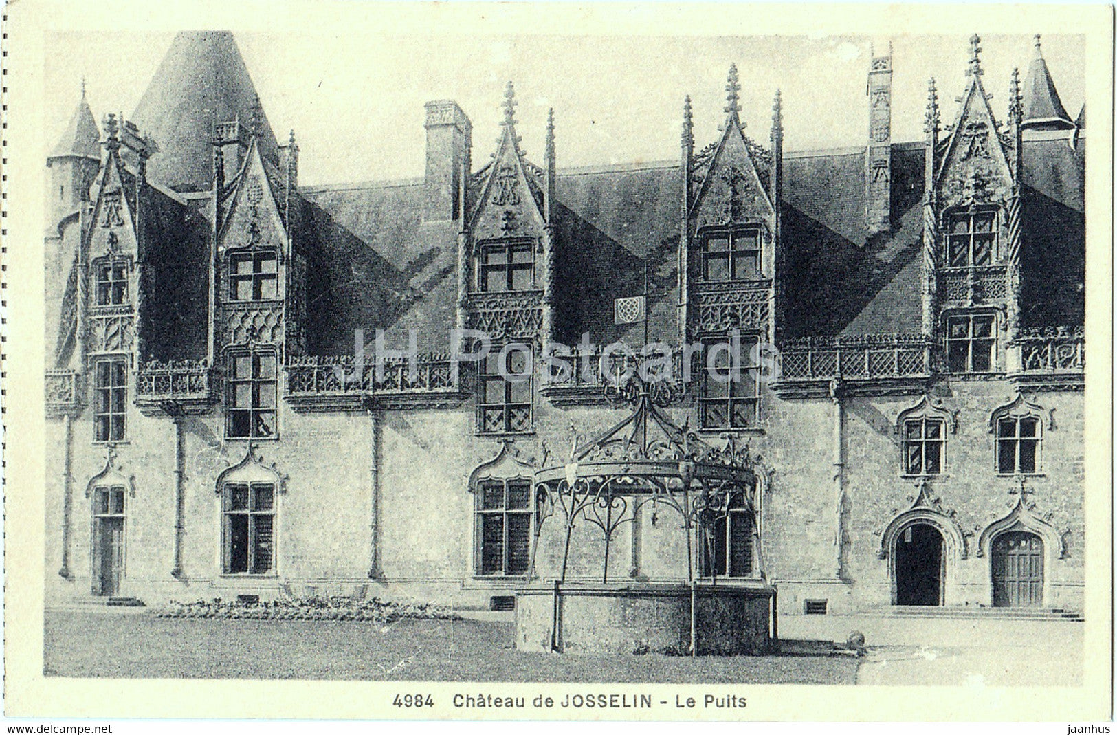 Chateau de Josselin - Le Puits - 4984 - castle - old postcard - France - unused - JH Postcards