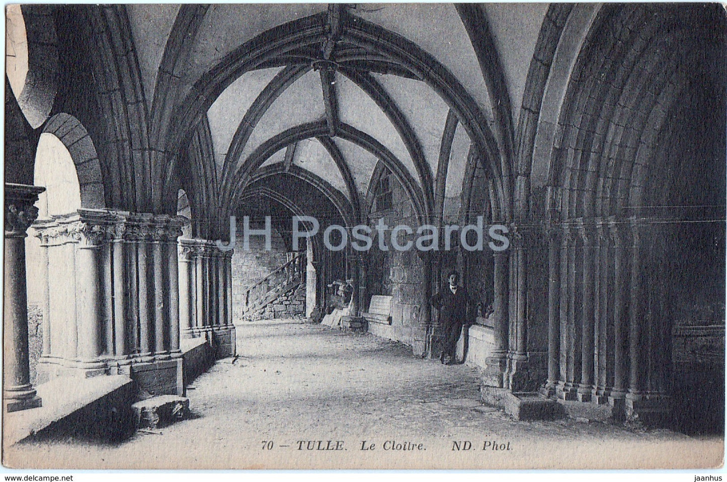 Tulle - Le Cloitre - cloister - 70 - old postcard - France - unused - JH Postcards