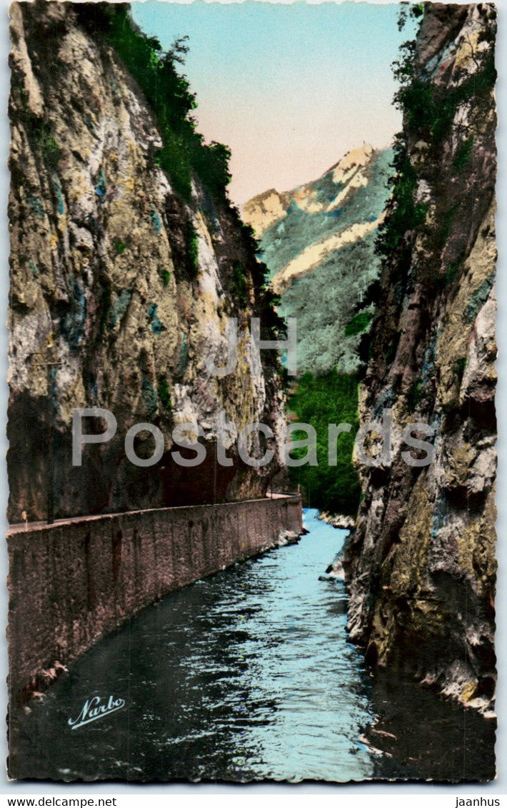 Gorges Saint Georges - La Route et la riviere - 13 - old postcard - France - unused - JH Postcards
