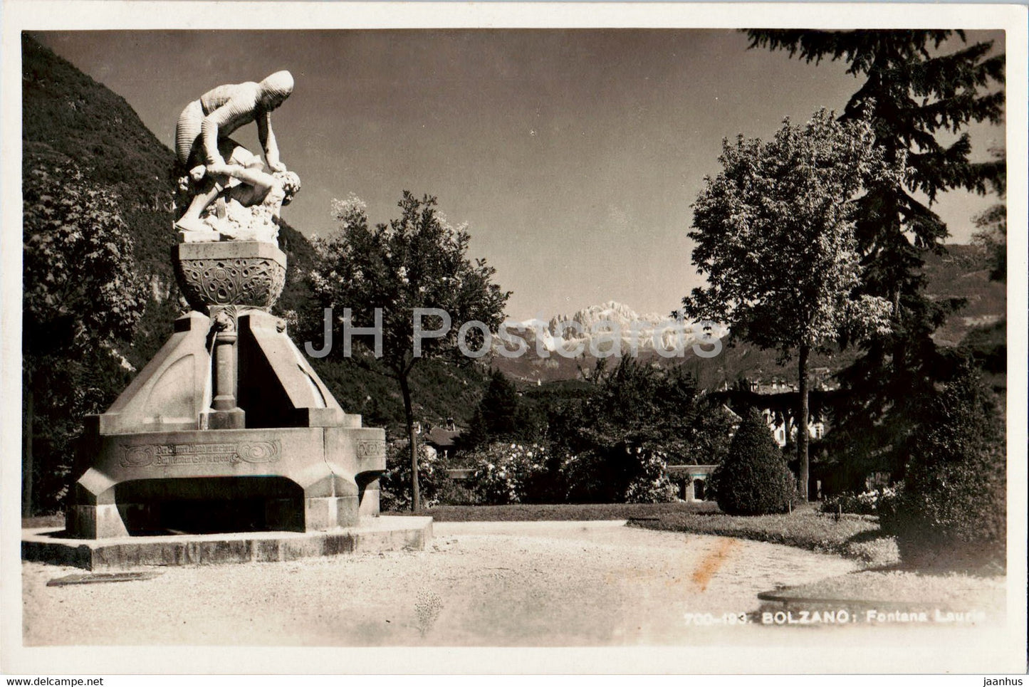 Bolzano - Fontana Laurin - 700-193 - old postcard - Italy - unused - JH Postcards