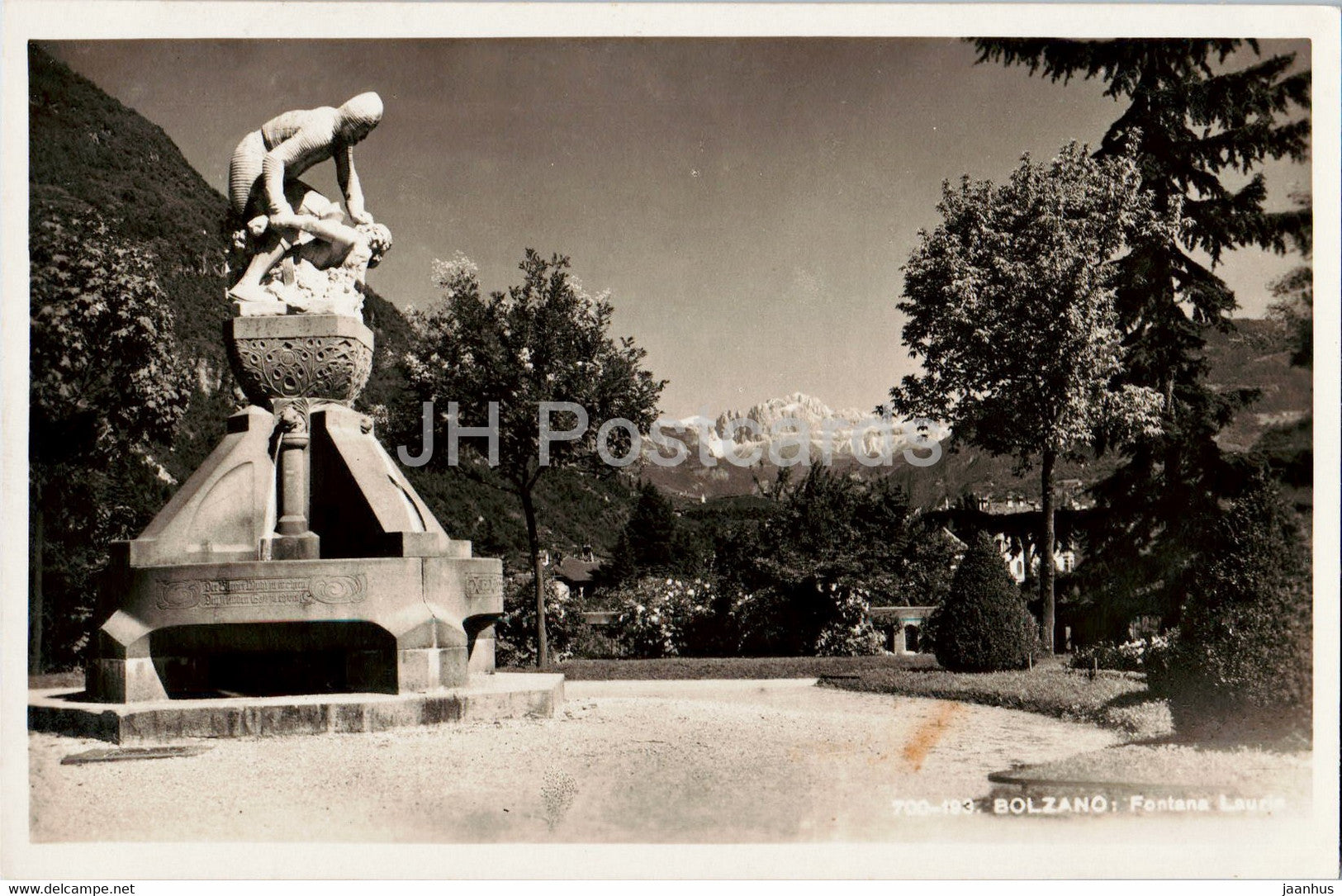 Bolzano - Fontana Laurin - 700-193 - old postcard - Italy - unused - JH Postcards