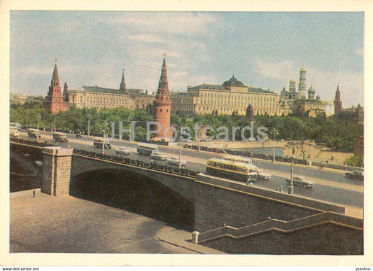 Moscow - Kremlin from the Kamennyi (Stone) bridge - trolleybus - 1967 - Russia USSR - unused - JH Postcards