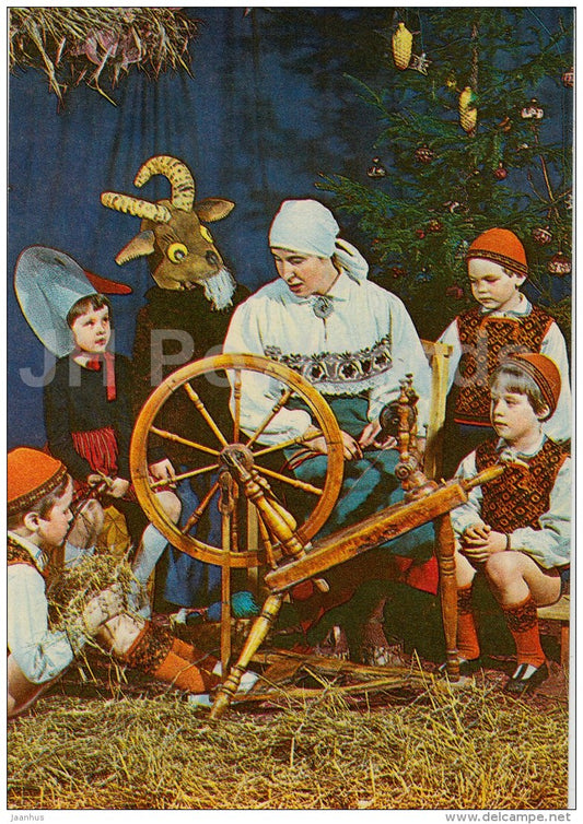 New Year Greeting Card - spinning wheel - people in folk costumes - 1981 - Estonia USSR - used - JH Postcards