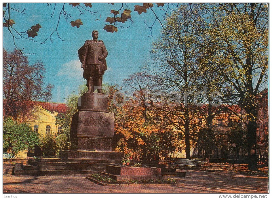 monument to general Cherniakovsky - Vilnius - 1975 - Lithuania USSR - unused - JH Postcards