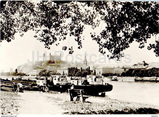 Blick Ã¼ber die Donau zur Burg von Bratislava - boat - ship - 1973 - Slovakia - Czechoslovakia - unused - JH Postcards