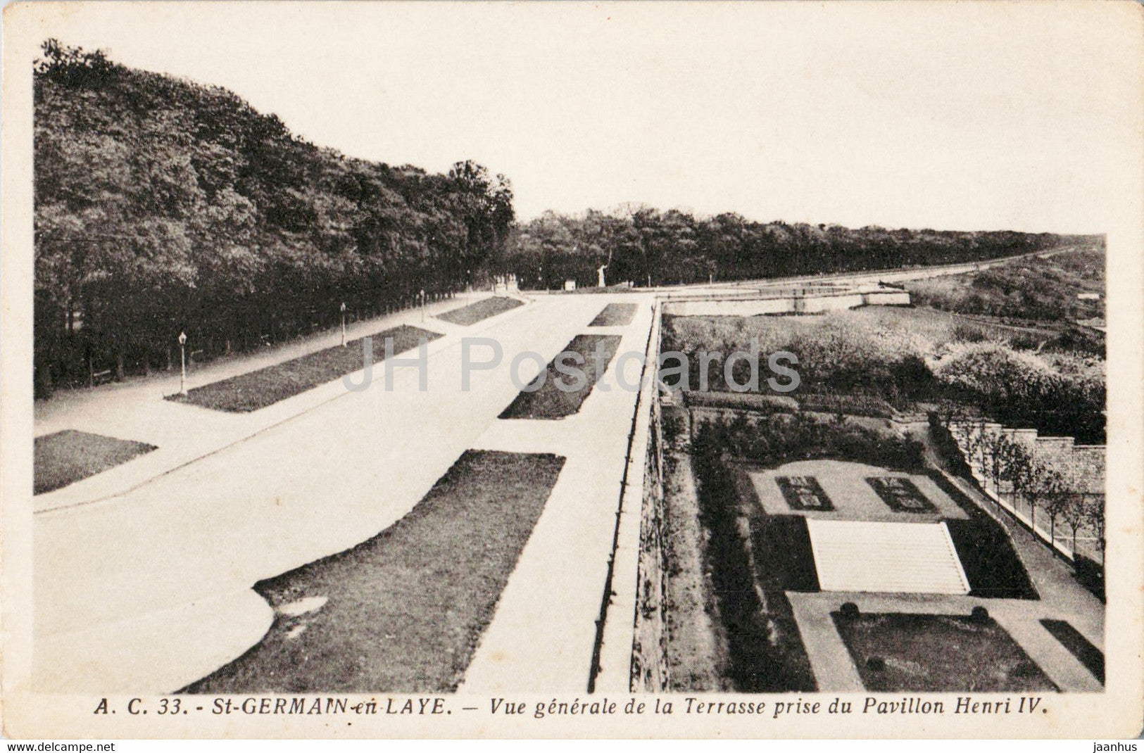 St Germain en Laye - Vue Generale de la Terrasse prise du Pavillon Henri IV - 33 - old postcard - France - unused - JH Postcards